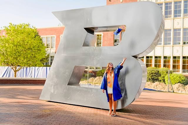 Senior portrait session in the Idaho high desert
